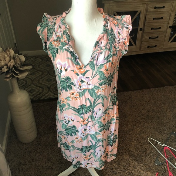 LOFT Dresses & Skirts - Loft floral dress xs